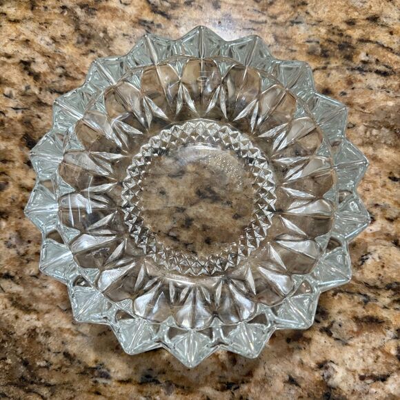 VINTAGE KIG Indonesia Heavy Pressed Glass Diamond Pointe Ashtray, Lead Crystal - Picture 2 of 8